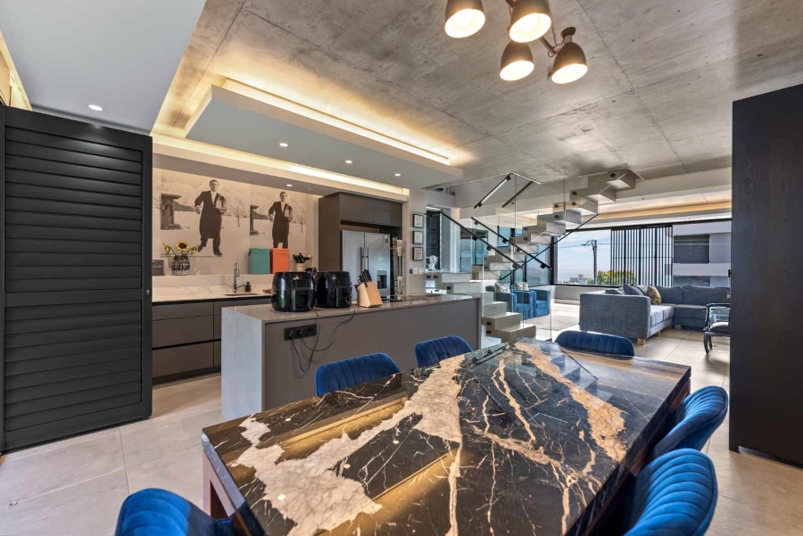 3 Bedroom Property for Sale in Sea Point Western Cape